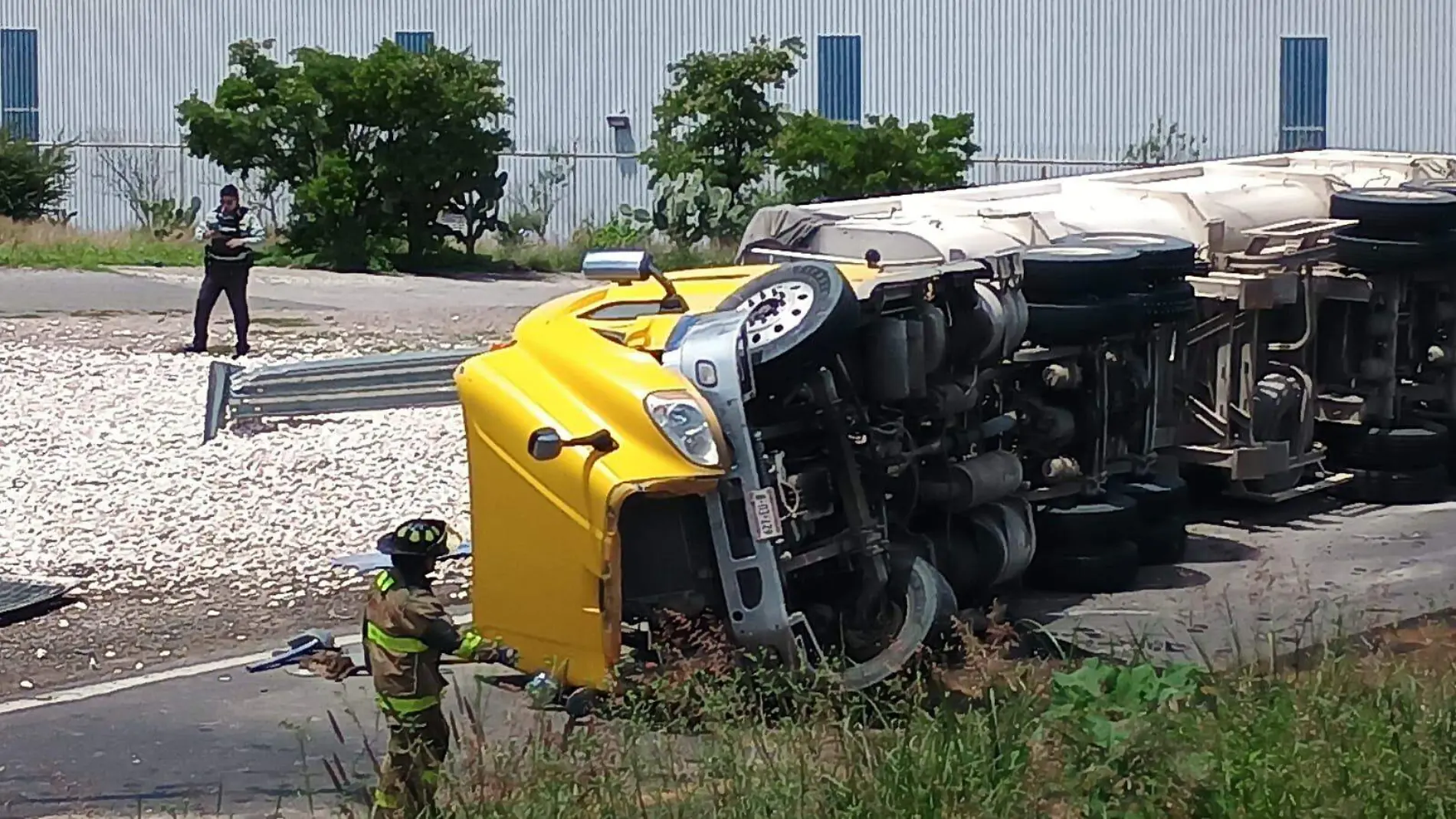 SJR POLI LA CARRETERA FUE CERRADA